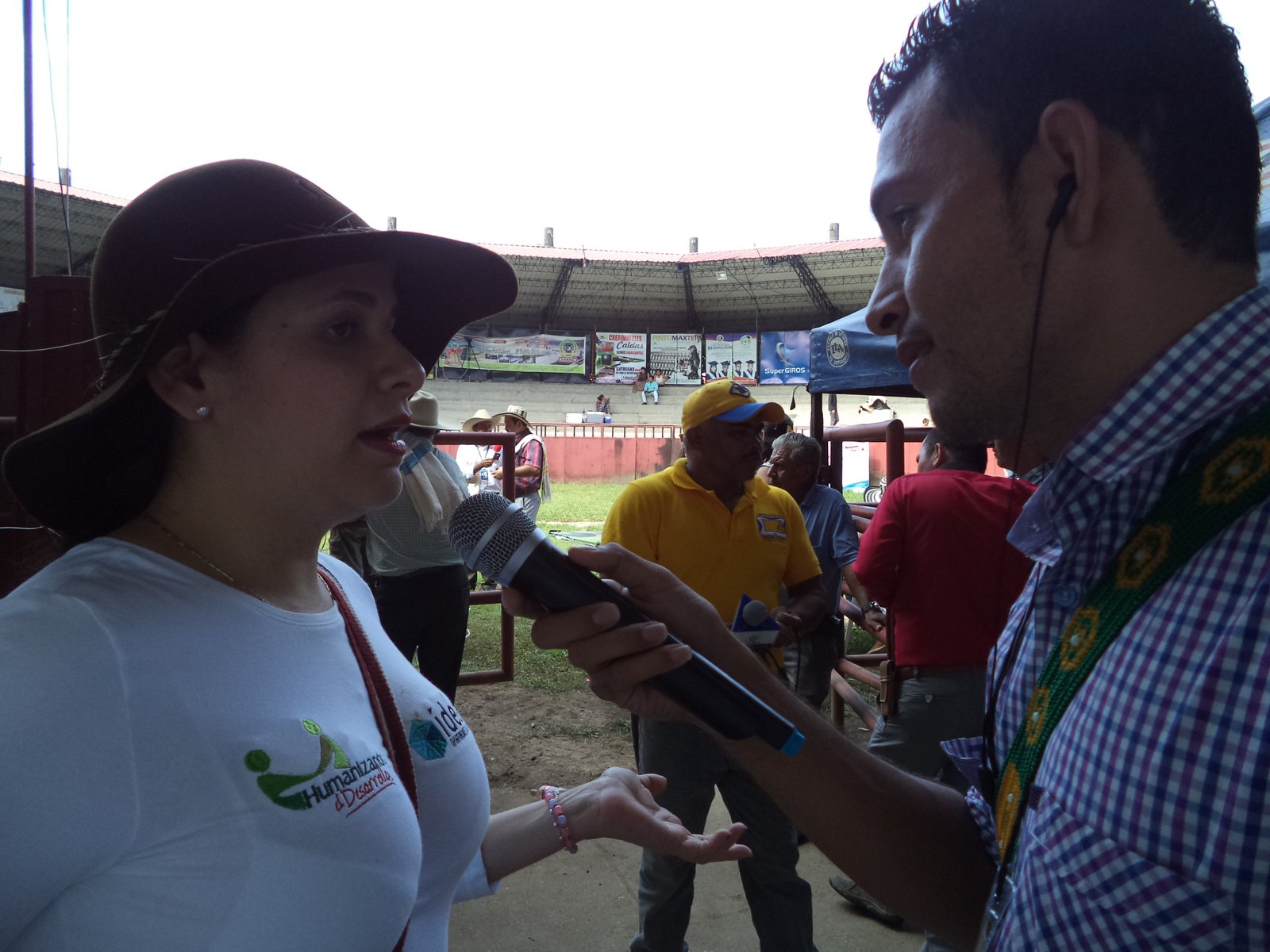 Armon&iacute;a F.M. entrevista a Gerente del Idear