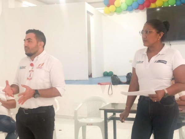 IDEAR y CORFAS se reúnen en Fortul con el gremio de queseros